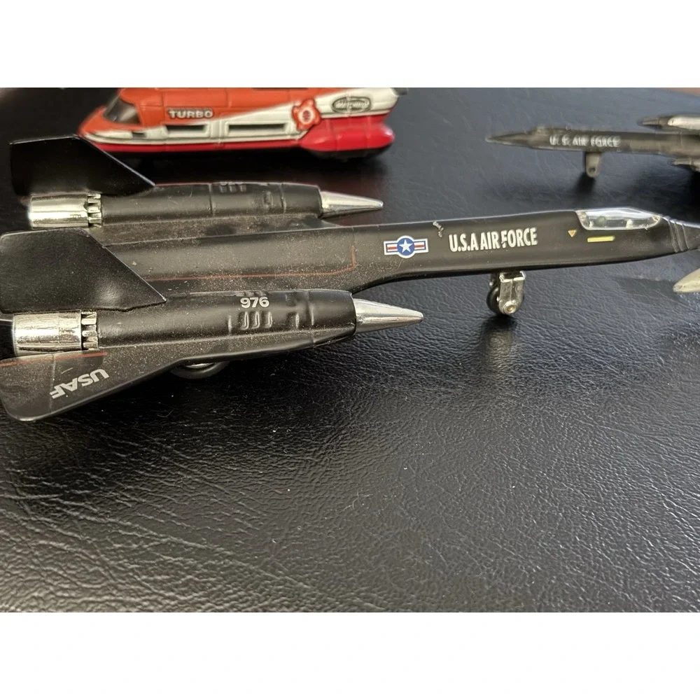 4 DIECAST‎ METAL AIRPLANES